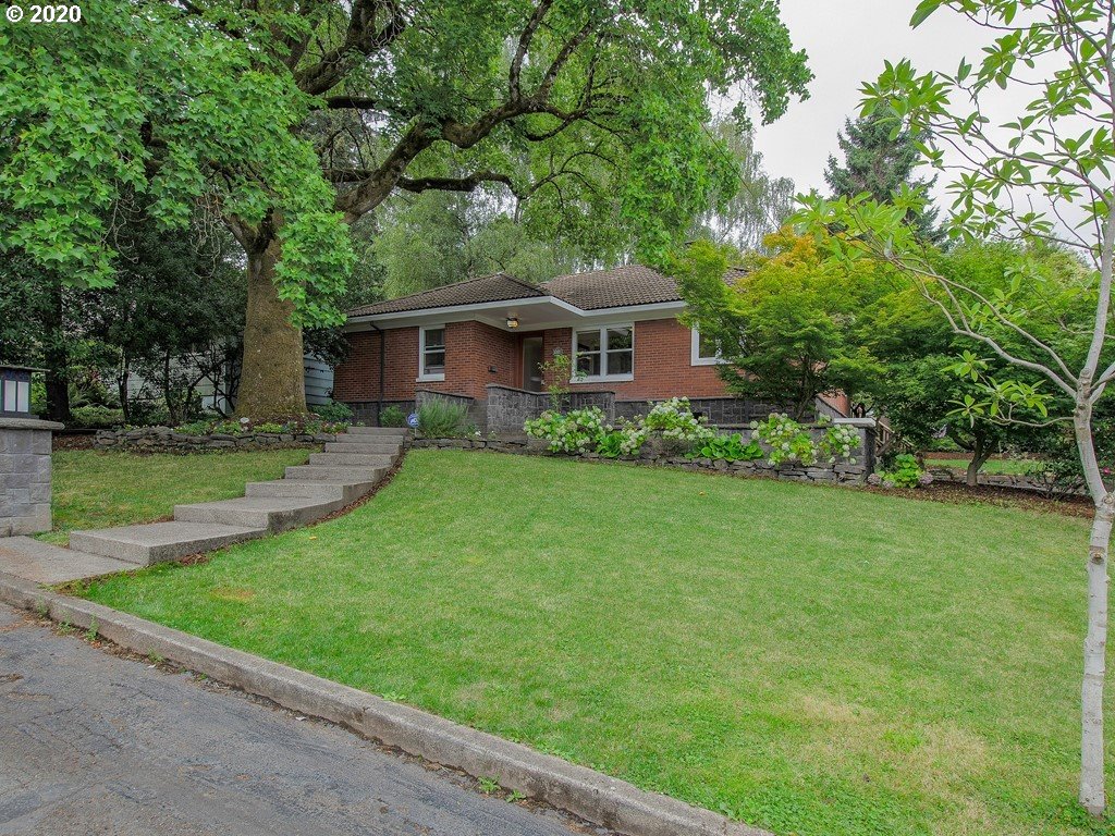 7816 Southwest Ruby Terrace Portland, OR 97219 - Photo 31 of 32