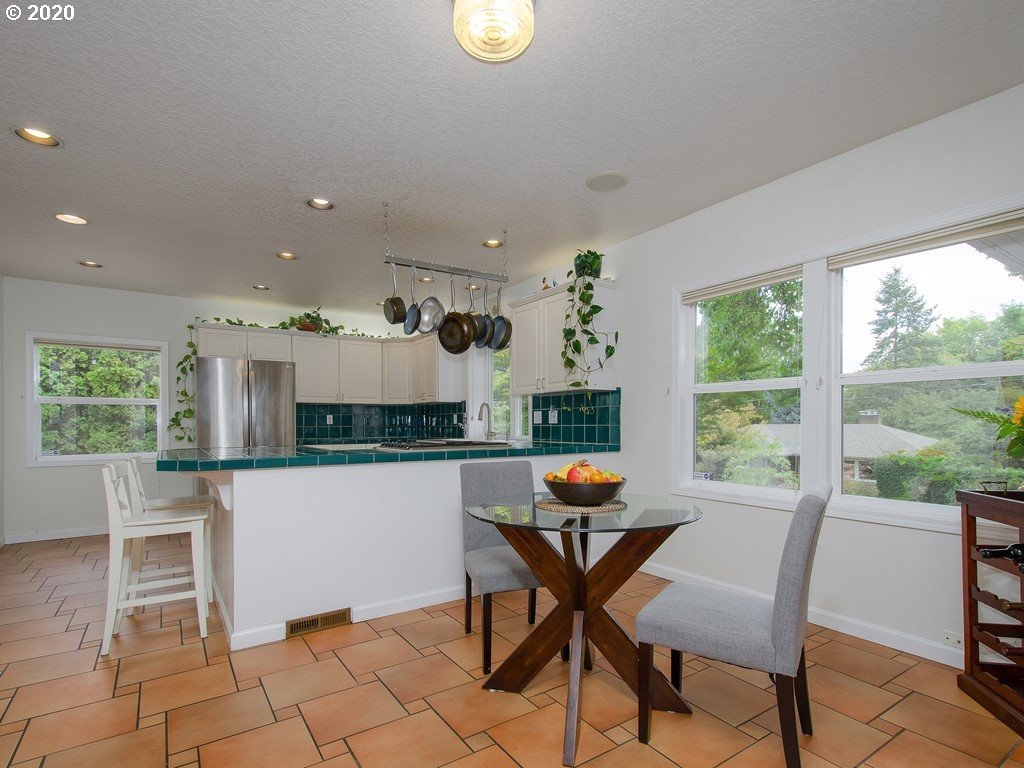 7816 Southwest Ruby Terrace Portland, OR 97219 - Photo 9 of 32
