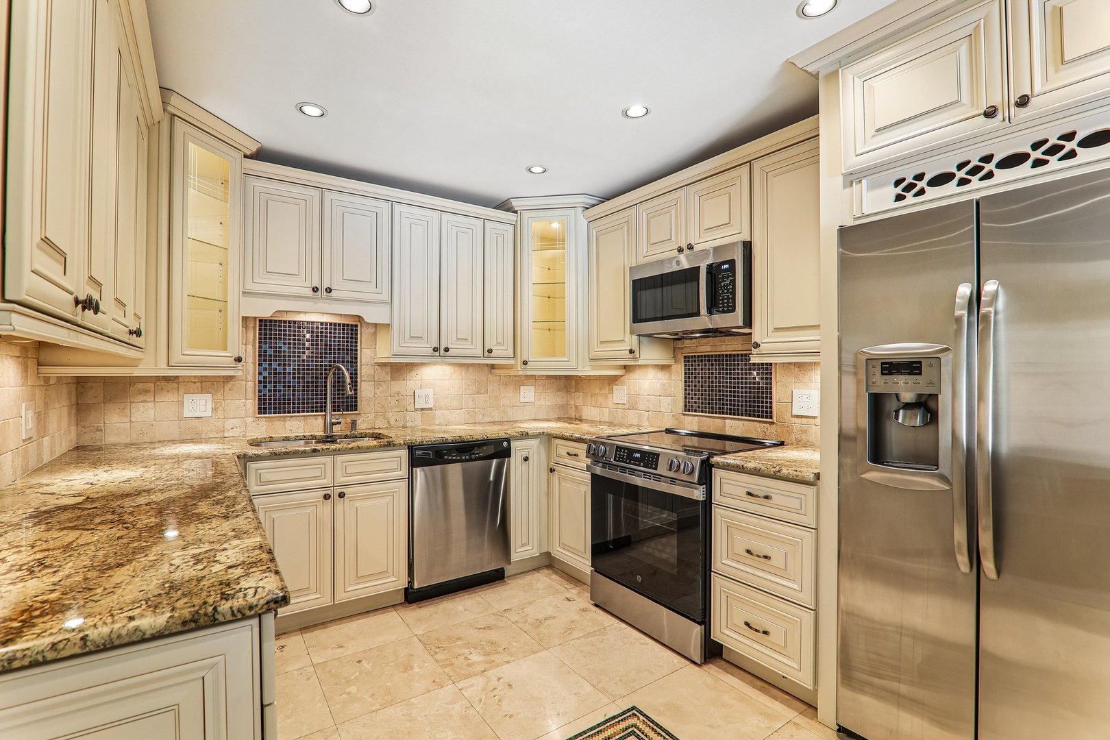 3950 Dundee Road, Unit 203 Northbrook, IL 60062 - Photo 4 of 35 Gallery Image 4