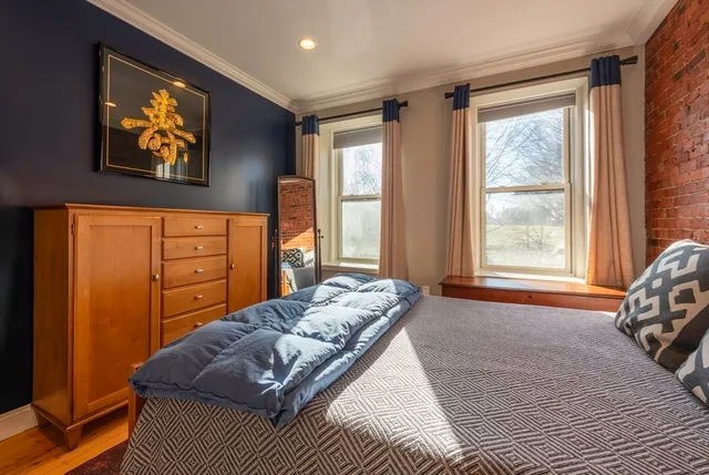 $1,100,000 | 23 Monument Square, Unit 3, Boston, MA 02129