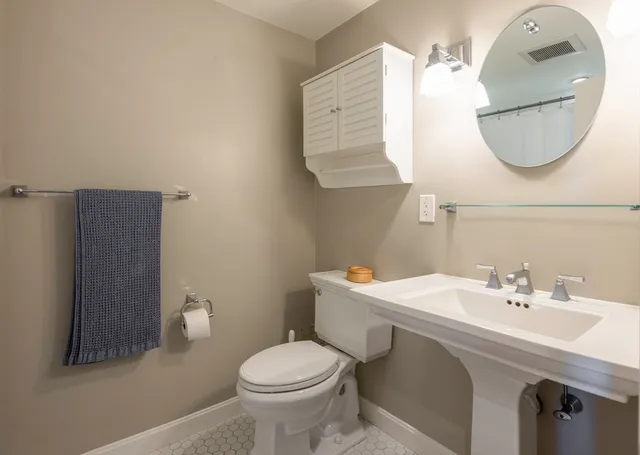 $1,100,000 | 23 Monument Square, Unit 3, Boston, MA 02129