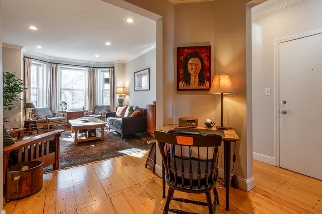 $1,100,000 | 23 Monument Square, Unit 3, Boston, MA 02129