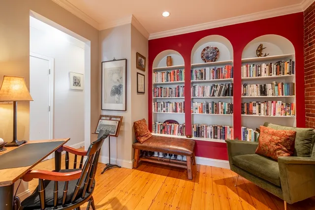 $1,100,000 | 23 Monument Square, Unit 3, Boston, MA 02129