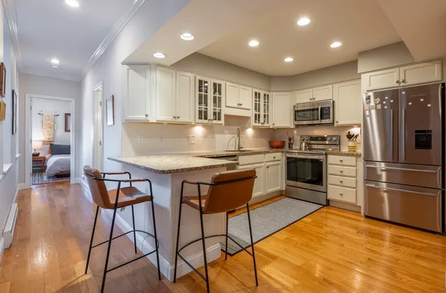 $1,100,000 | 23 Monument Square, Unit 3, Boston, MA 02129