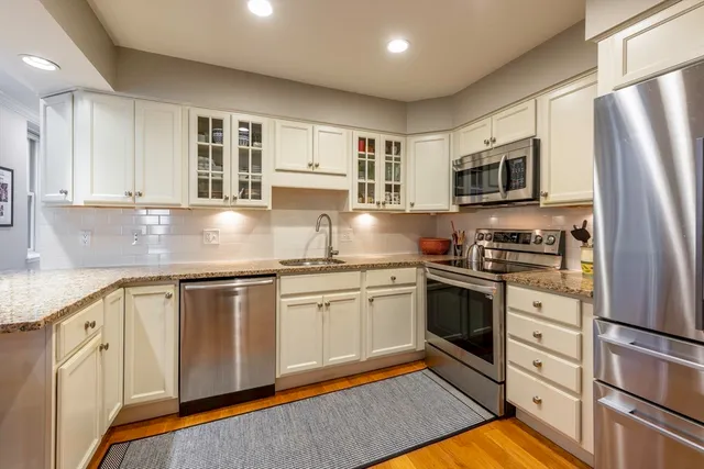 $1,100,000 | 23 Monument Square, Unit 3, Boston, MA 02129