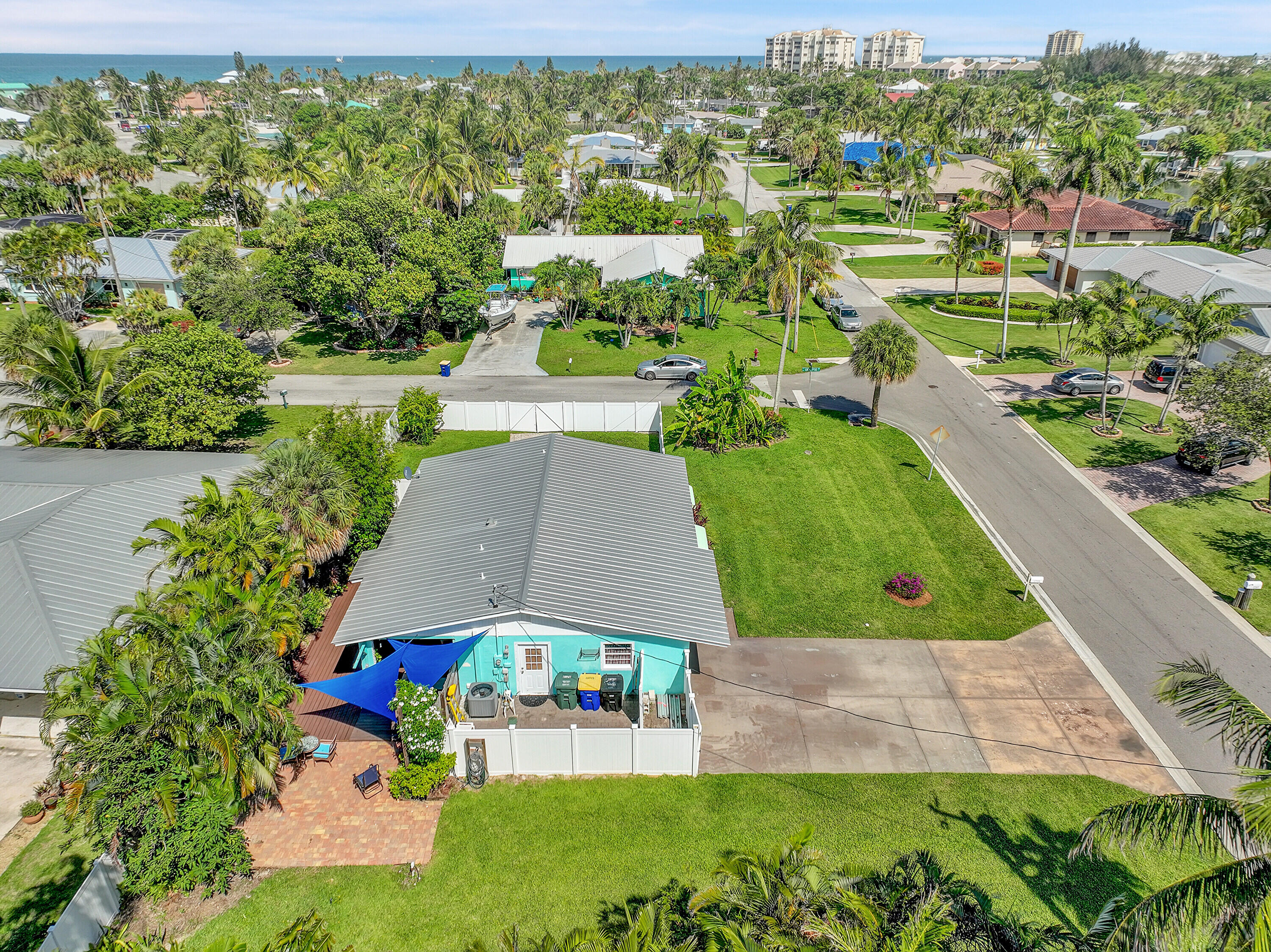 1708 Sunset Isles Road Fort Pierce, FL 34949 - Photo 34 of 42 44_52103- (44)