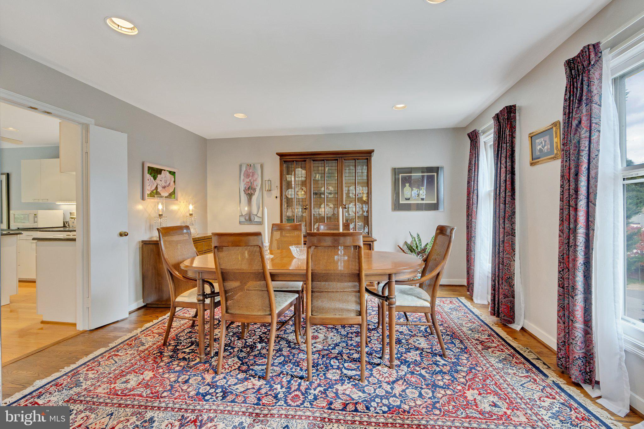1142 Randolph Road McLean, VA 22101 - Photo 21 of 44 dining room