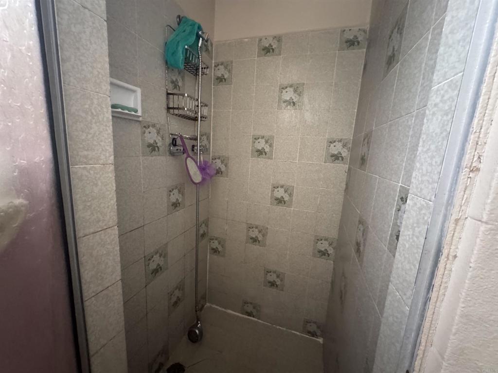 2310 Highway 86 Brawley, CA 92227 - Photo 14 of 30 a bathroom with a shower