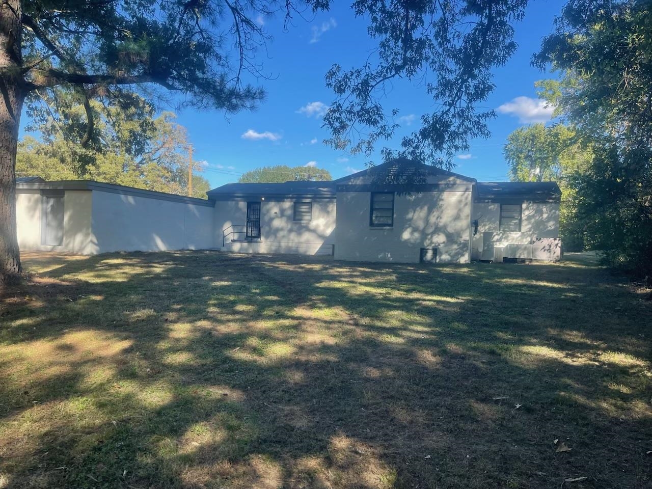 4491 Raleigh Millington Road Memphis, TN 38128 - Photo 3 of 16 View of yard