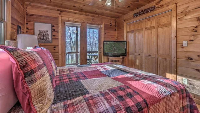 $2,800 | 348 The Forest Has Eyes, Blue Ridge, GA 30513