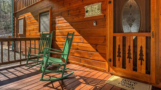 $2,800 | 348 The Forest Has Eyes, Blue Ridge, GA 30513