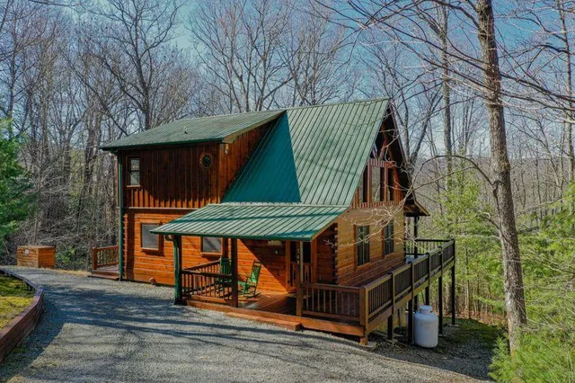 $2,800 | 348 The Forest Has Eyes, Blue Ridge, GA 30513