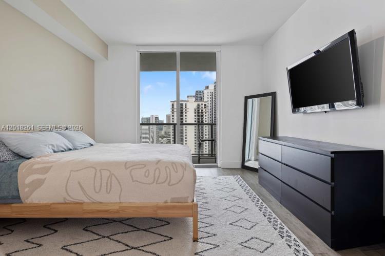 79 Southwest 12th Street, Unit 3110S Miami, FL 33130 - Photo 11 of 47