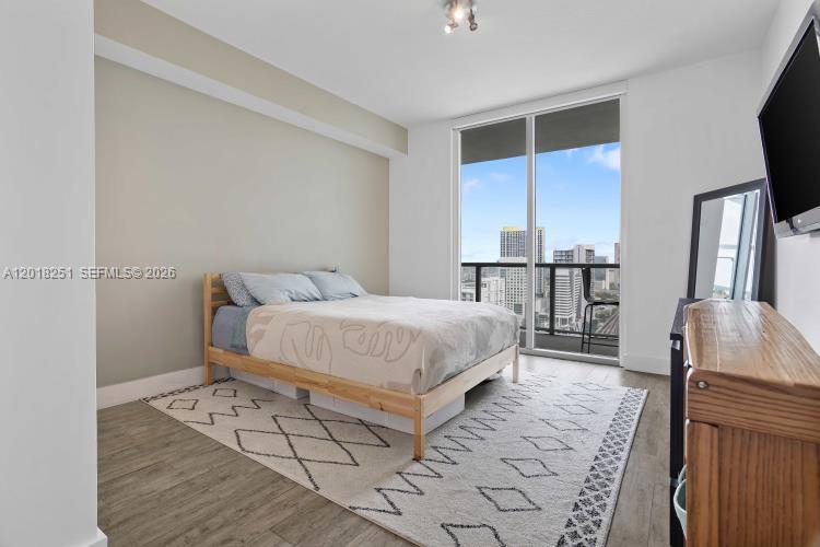 79 Southwest 12th Street, Unit 3110S Miami, FL 33130 - Photo 13 of 47