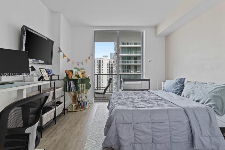 79 Southwest 12th Street, Unit 3110S Miami, FL 33130 - Photo 19 of 47