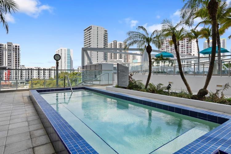 79 Southwest 12th Street, Unit 3110S Miami, FL 33130 - Photo 35 of 47