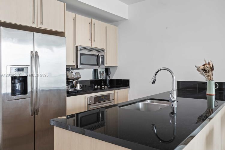 79 Southwest 12th Street, Unit 3110S Miami, FL 33130 - Photo 7 of 47