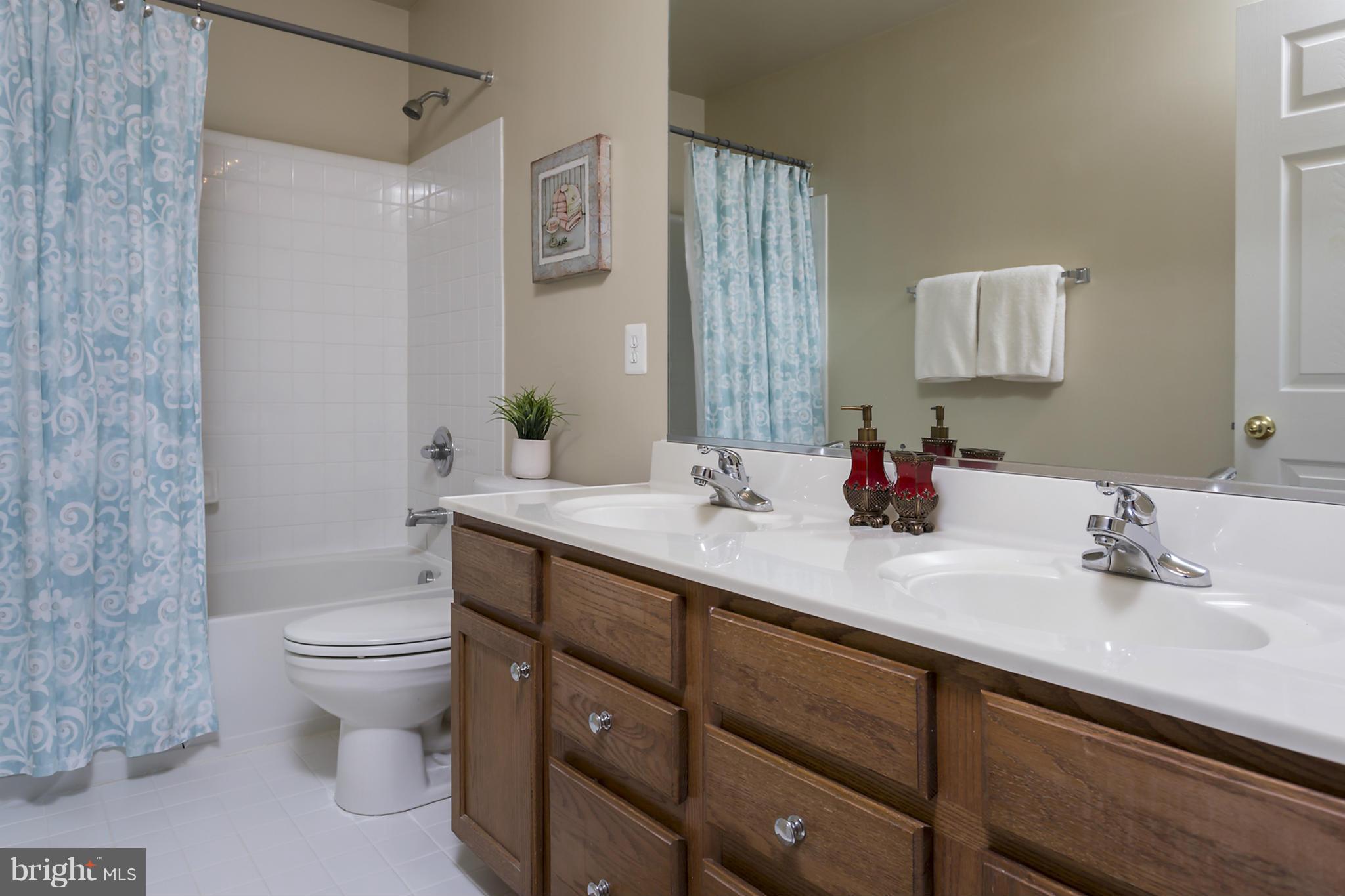 8014 High Castle Road Ellicott City, MD 21043 - Photo 25 of 30 Bath