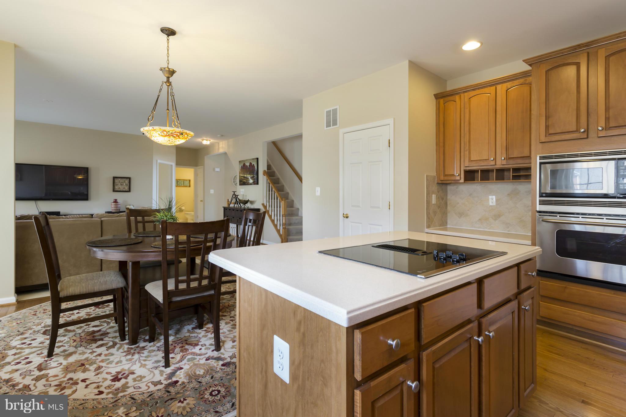 8014 High Castle Road Ellicott City, MD 21043 - Photo 9 of 30 Kitchen
