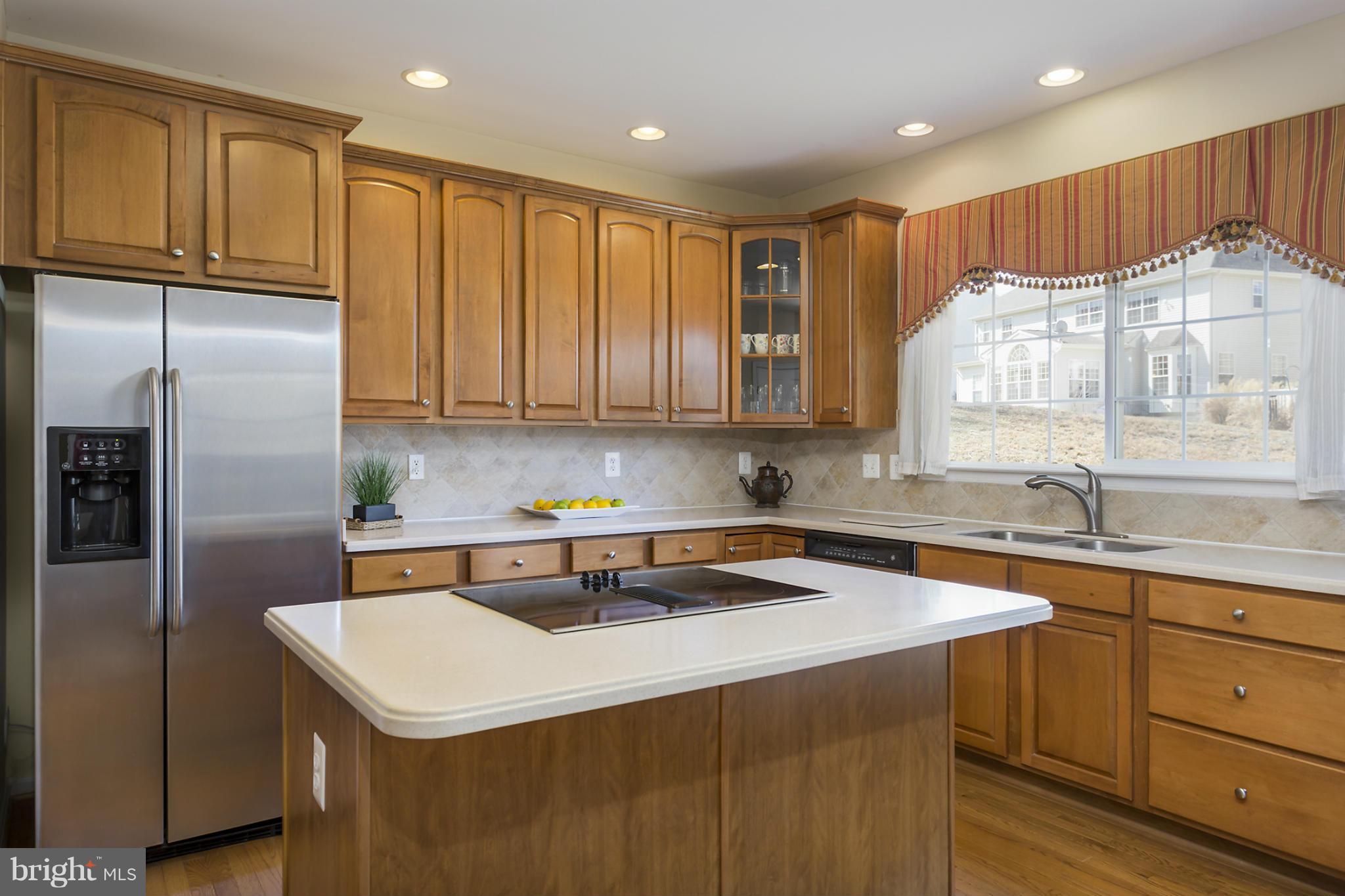 8014 High Castle Road Ellicott City, MD 21043 - Photo 10 of 30 Kitchen