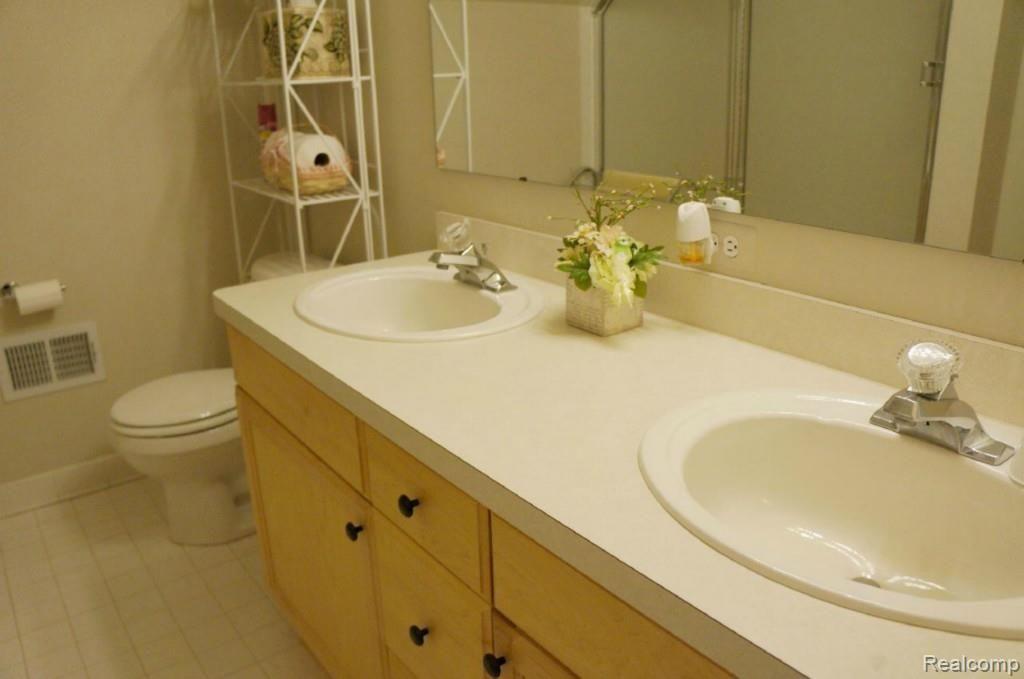5437 Bishop Road Dryden, MI 48428 - Photo 25 of 41 #25 2nd full bath.jpg