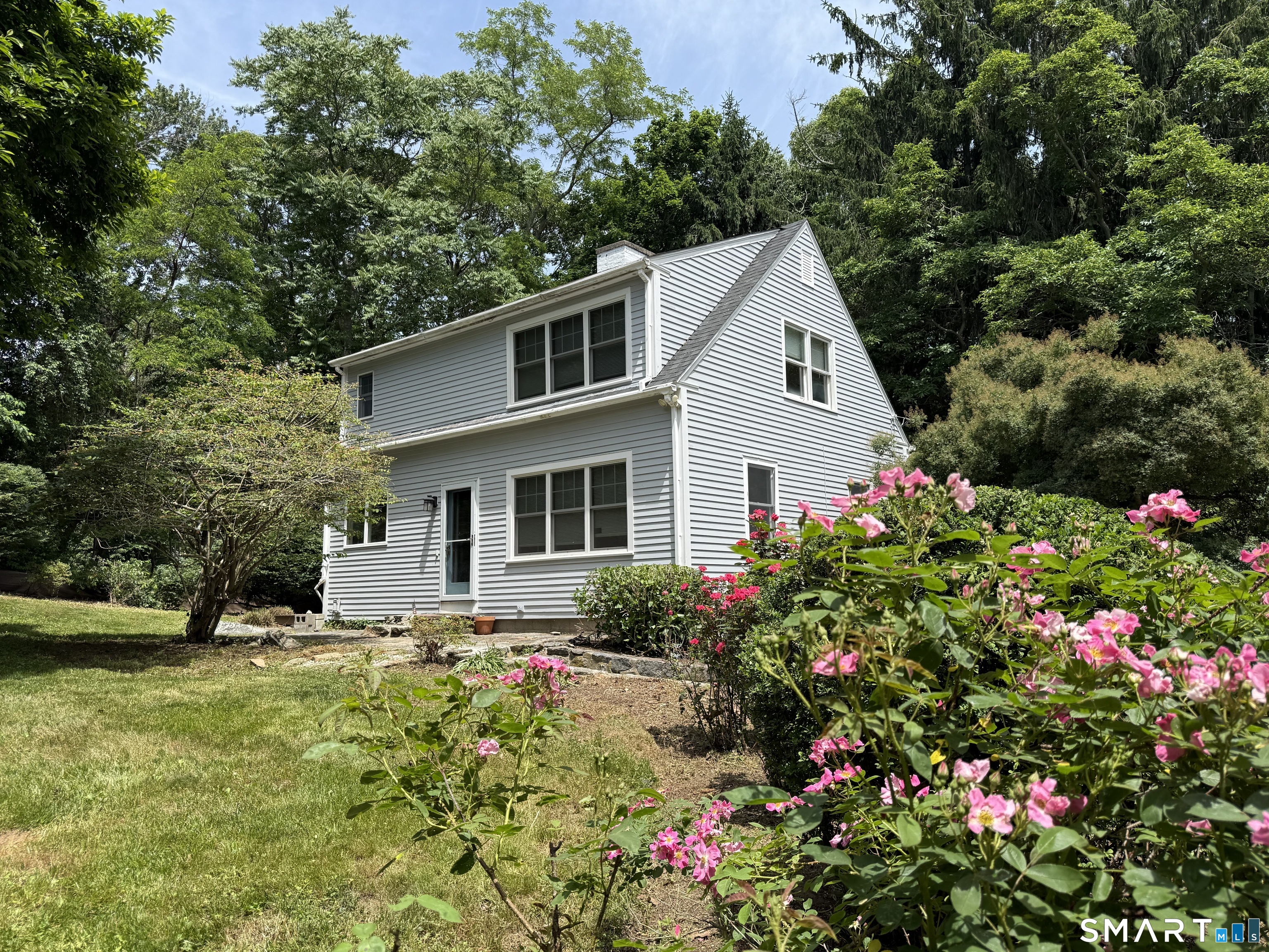 32 Liberty Street Madison, CT 06443 - Photo 3 of 30 Main Property