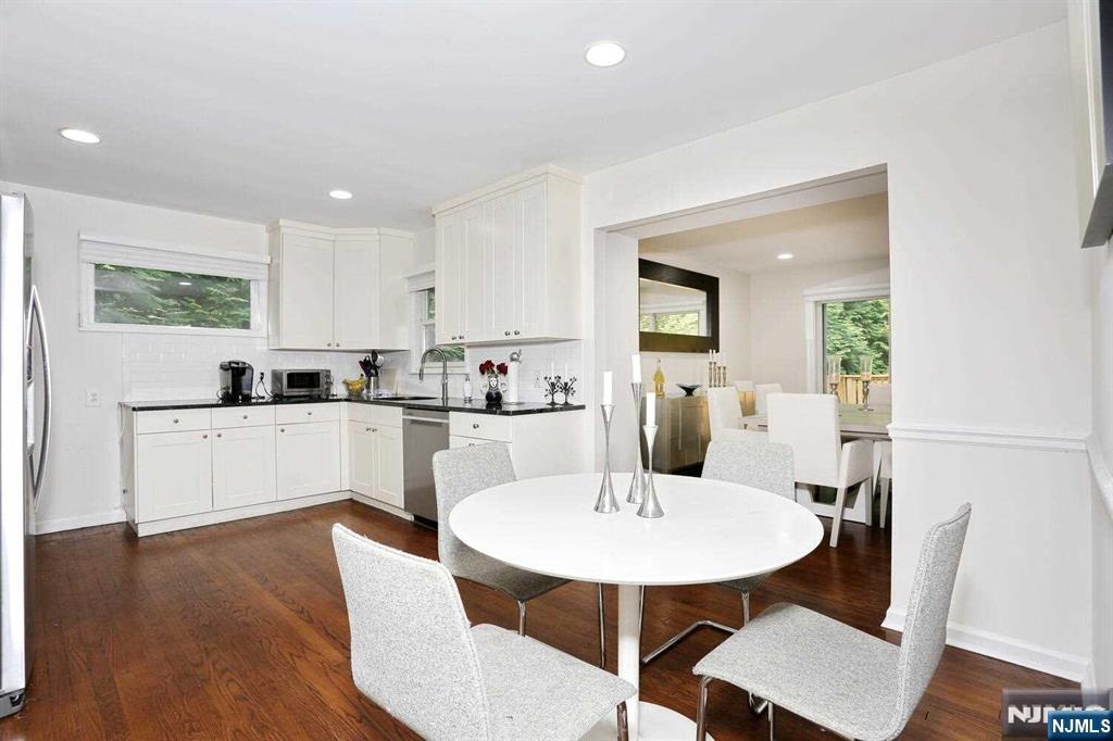 11 Evans Road Cresskill, NJ 07626 - Photo 7 of 31