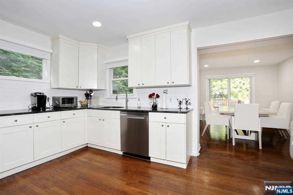 11 Evans Road Cresskill, NJ 07626 - Photo 8 of 31