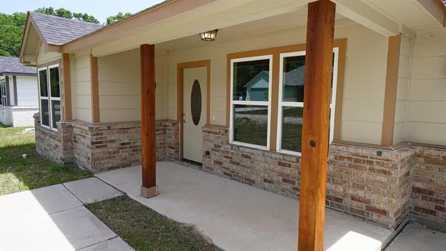 a view of a entryway door of the house