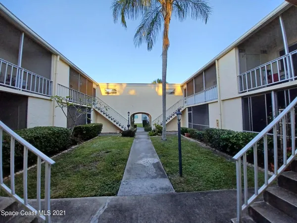 $1,530 | 3135 Shady Dell Lane, Unit 221, Melbourne, FL 32935