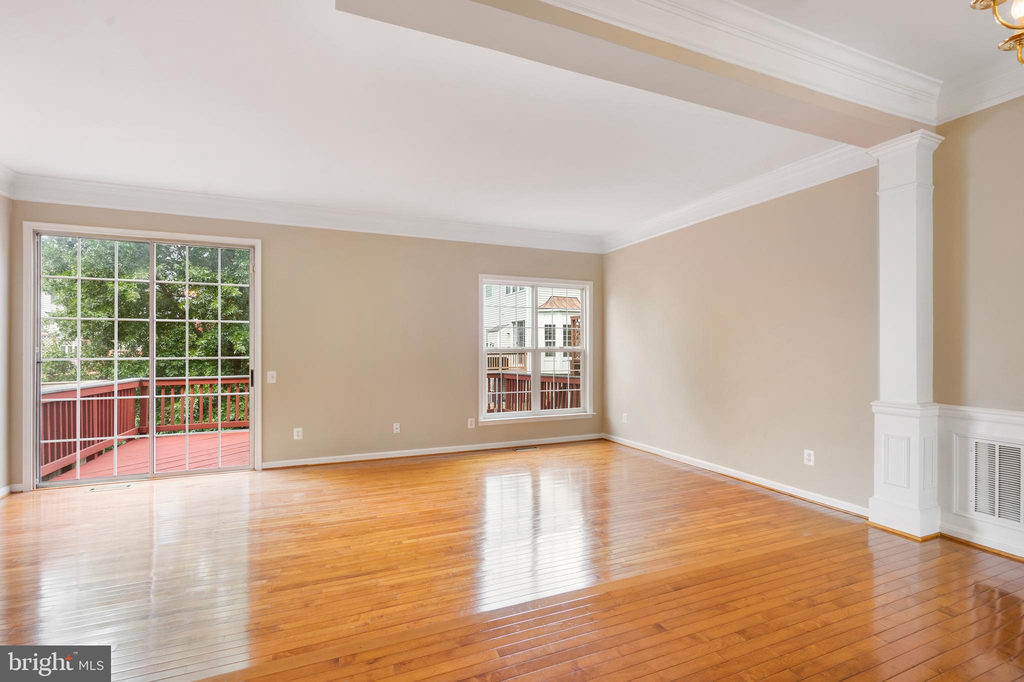 22466 Maison Carree Square Ashburn, VA 20148 - Photo 3 of 42 Living Room