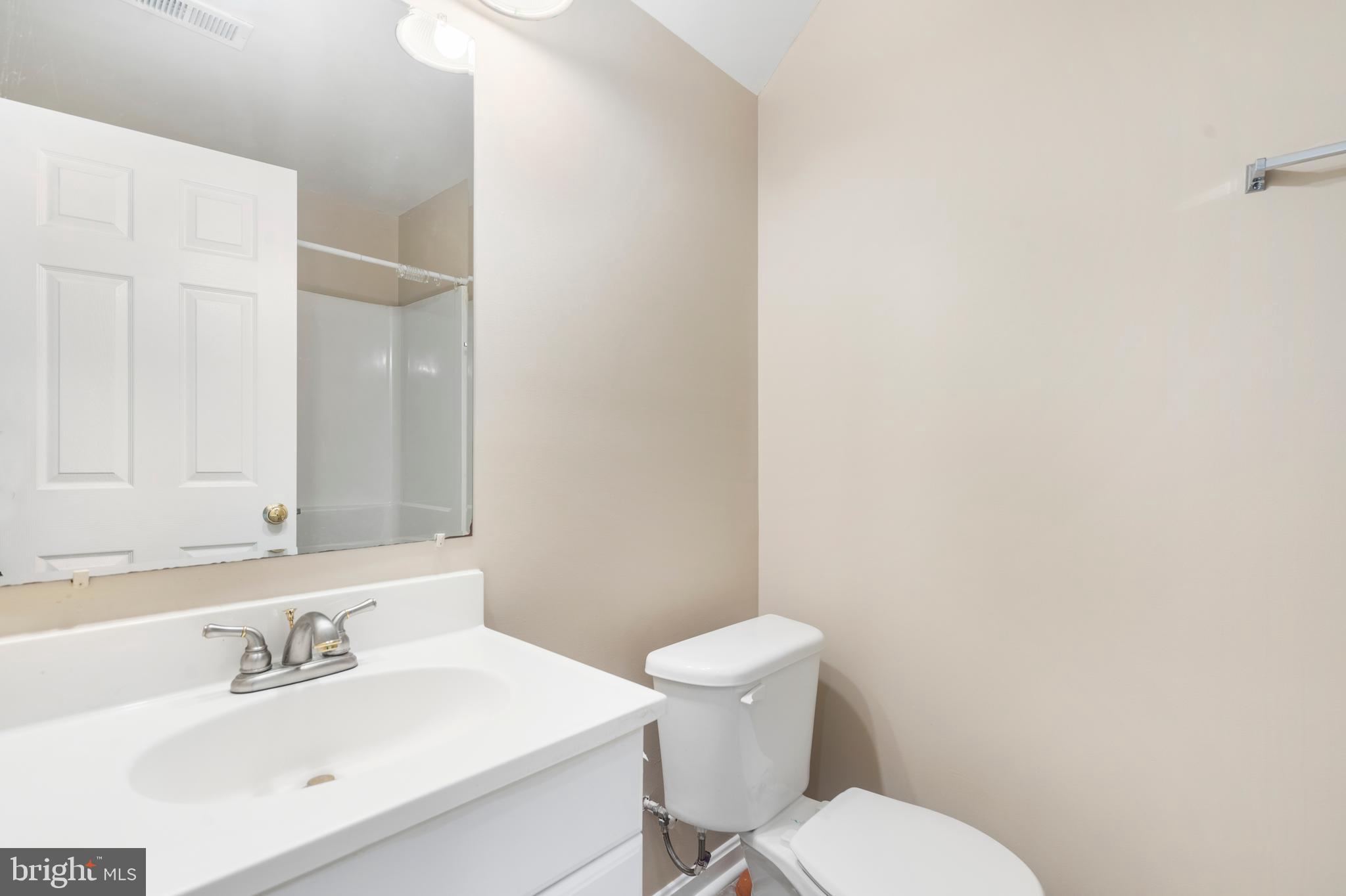 22466 Maison Carree Square Ashburn, VA 20148 - Photo 32 of 42 Lower level Fullbath