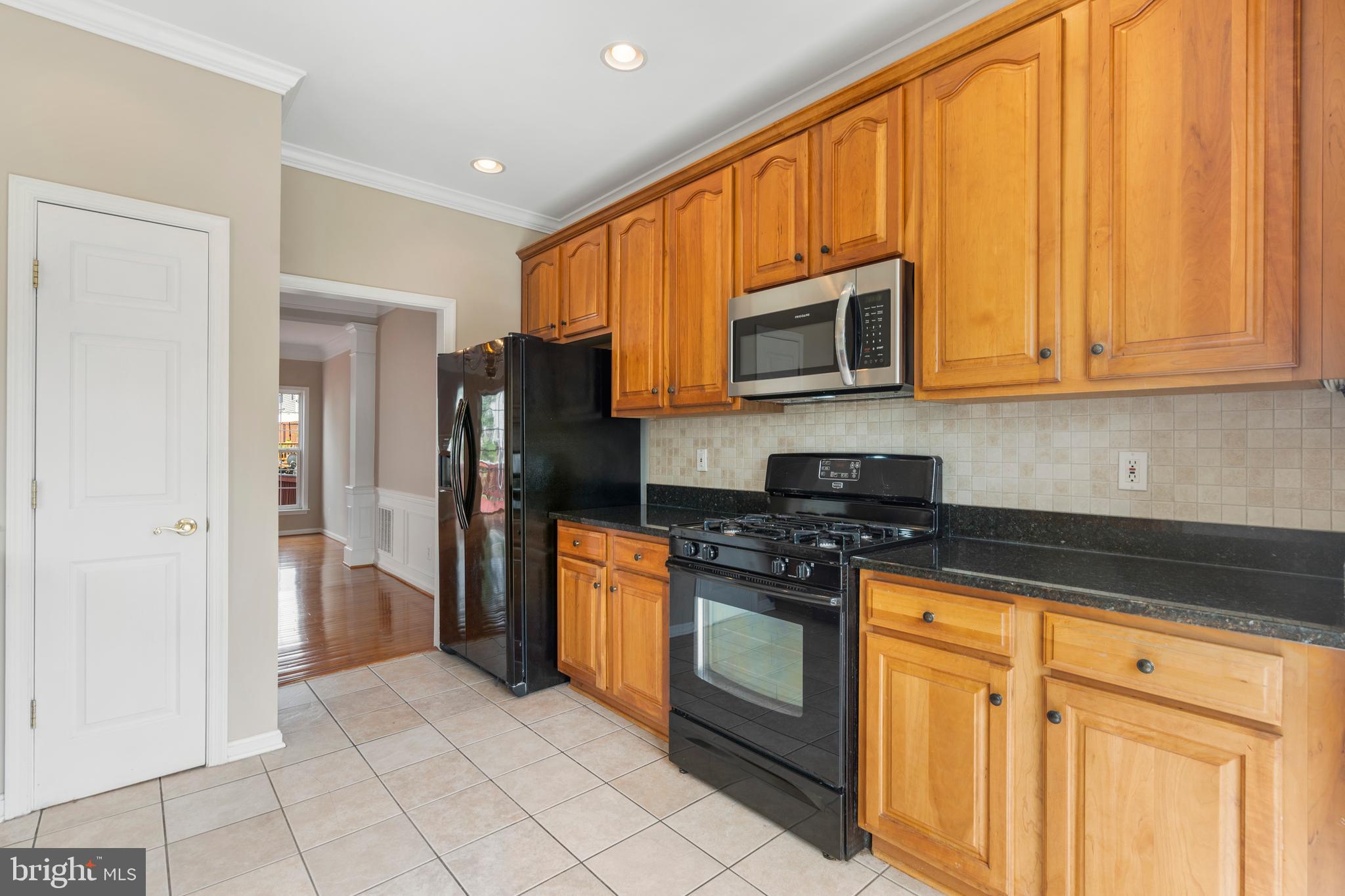 22466 Maison Carree Square Ashburn, VA 20148 - Photo 10 of 42 Kitchen View#3