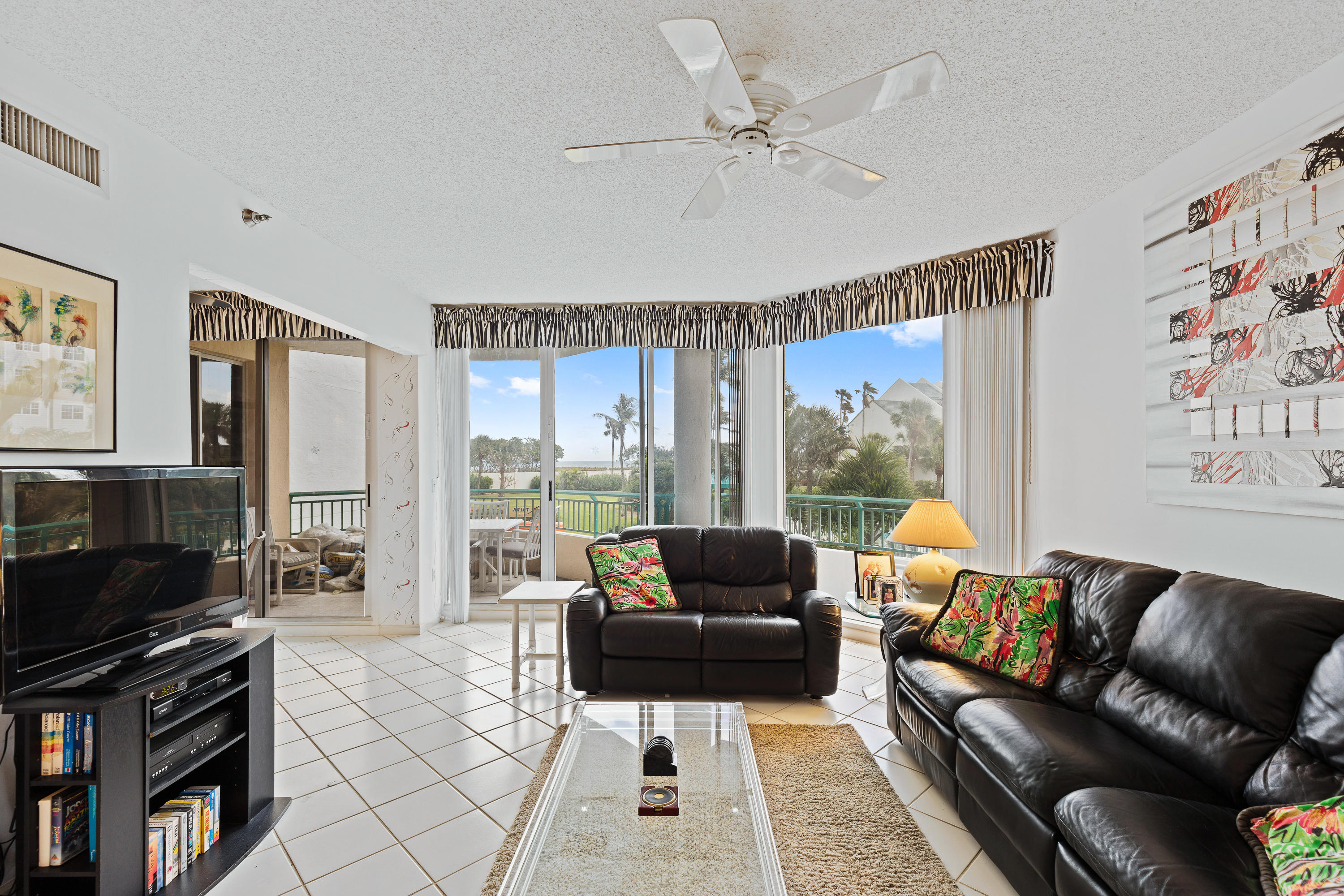 2000 Florida A1A, Unit N104 Jupiter, FL 33477 - Photo 2 of 41 Living room