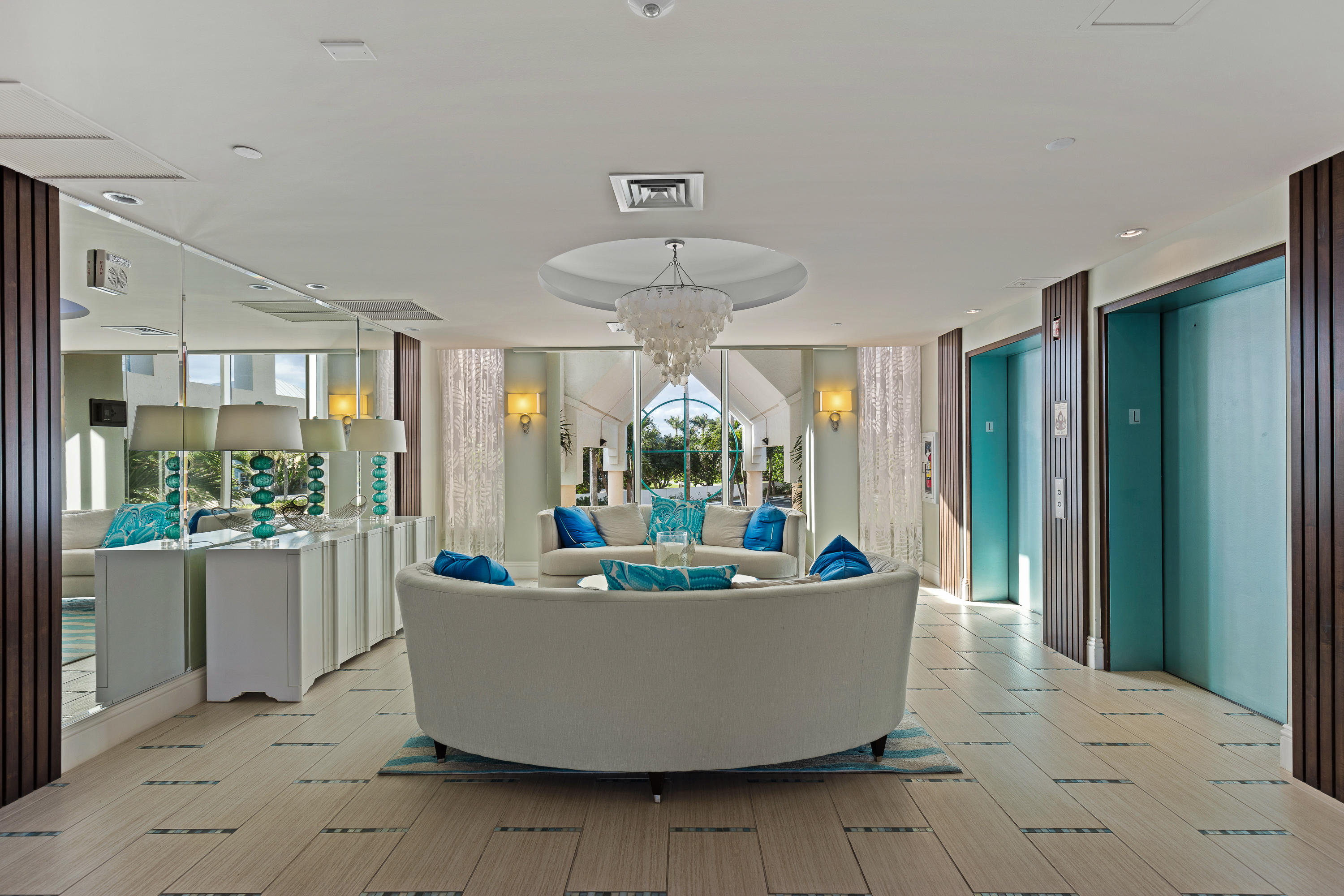 2000 Florida A1A, Unit N104 Jupiter, FL 33477 - Photo 27 of 41 Building lounge seating