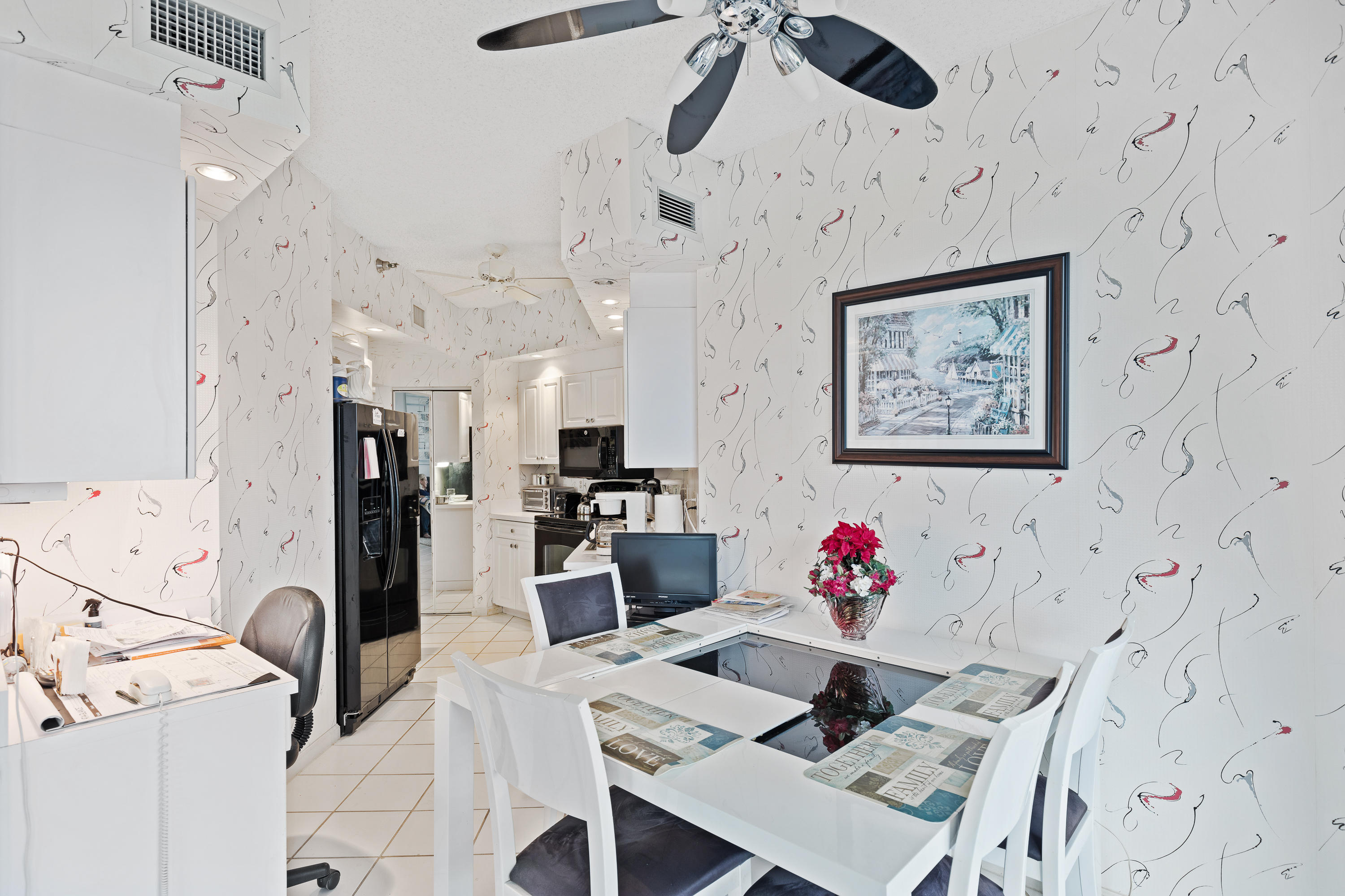 2000 Florida A1A, Unit N104 Jupiter, FL 33477 - Photo 10 of 41 Dining area