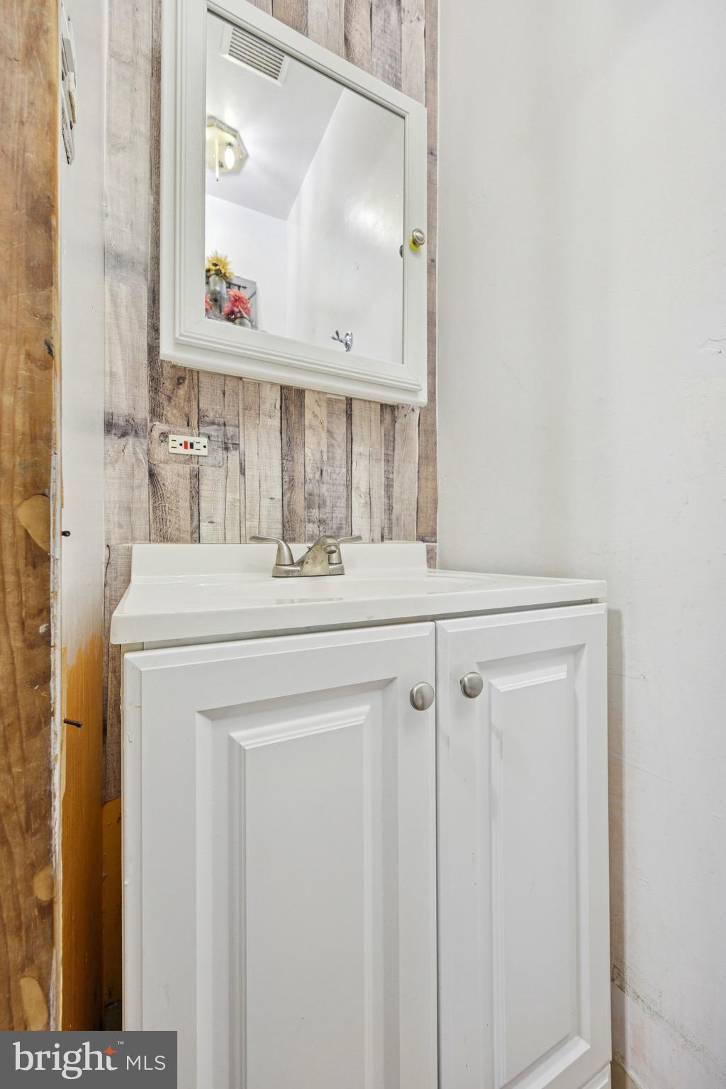 405 Cedar Avenue Croydon, PA 19021 - Photo 13 of 25