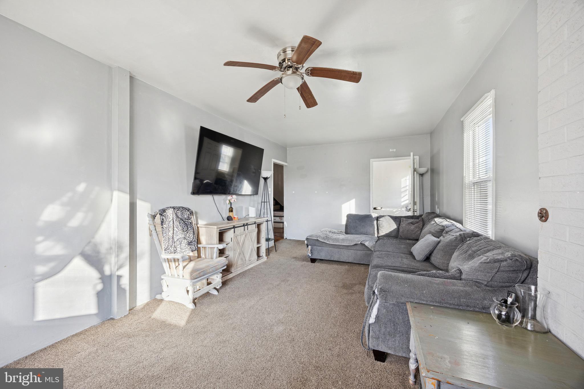 405 Cedar Avenue Croydon, PA 19021 - Photo 4 of 25