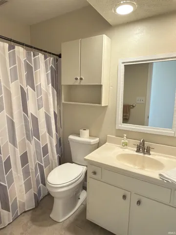 $202,000 | 3209 West Twickingham Drive, Muncie, IN 47304