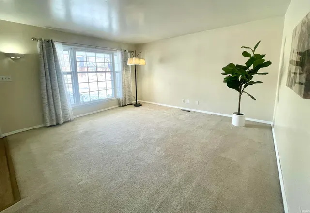 $202,000 | 3209 West Twickingham Drive, Muncie, IN 47304