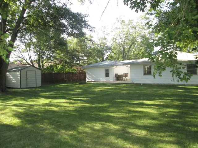 $202,000 | 3209 West Twickingham Drive, Muncie, IN 47304