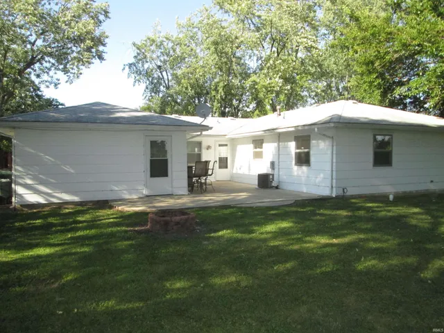 $202,000 | 3209 West Twickingham Drive, Muncie, IN 47304