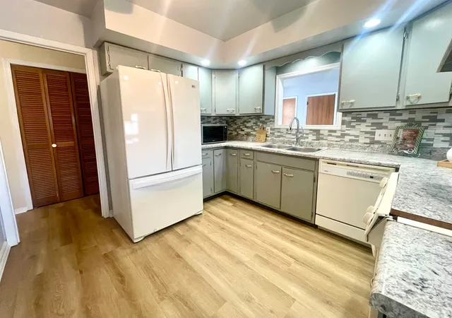 $202,000 | 3209 West Twickingham Drive, Muncie, IN 47304