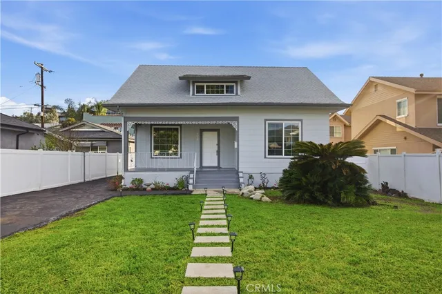 $1,369,000 | 1318 East Garfield Avenue, Glendale, CA 91205