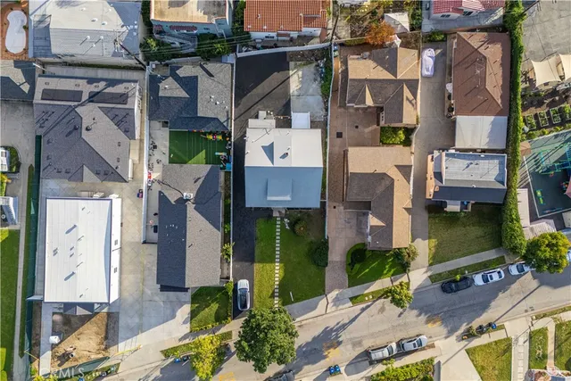 $1,369,000 | 1318 East Garfield Avenue, Glendale, CA 91205