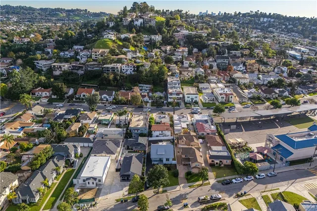 $1,369,000 | 1318 East Garfield Avenue, Glendale, CA 91205