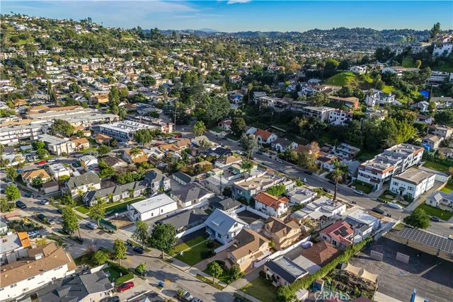 $1,369,000 | 1318 East Garfield Avenue, Glendale, CA 91205