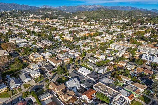 $1,369,000 | 1318 East Garfield Avenue, Glendale, CA 91205