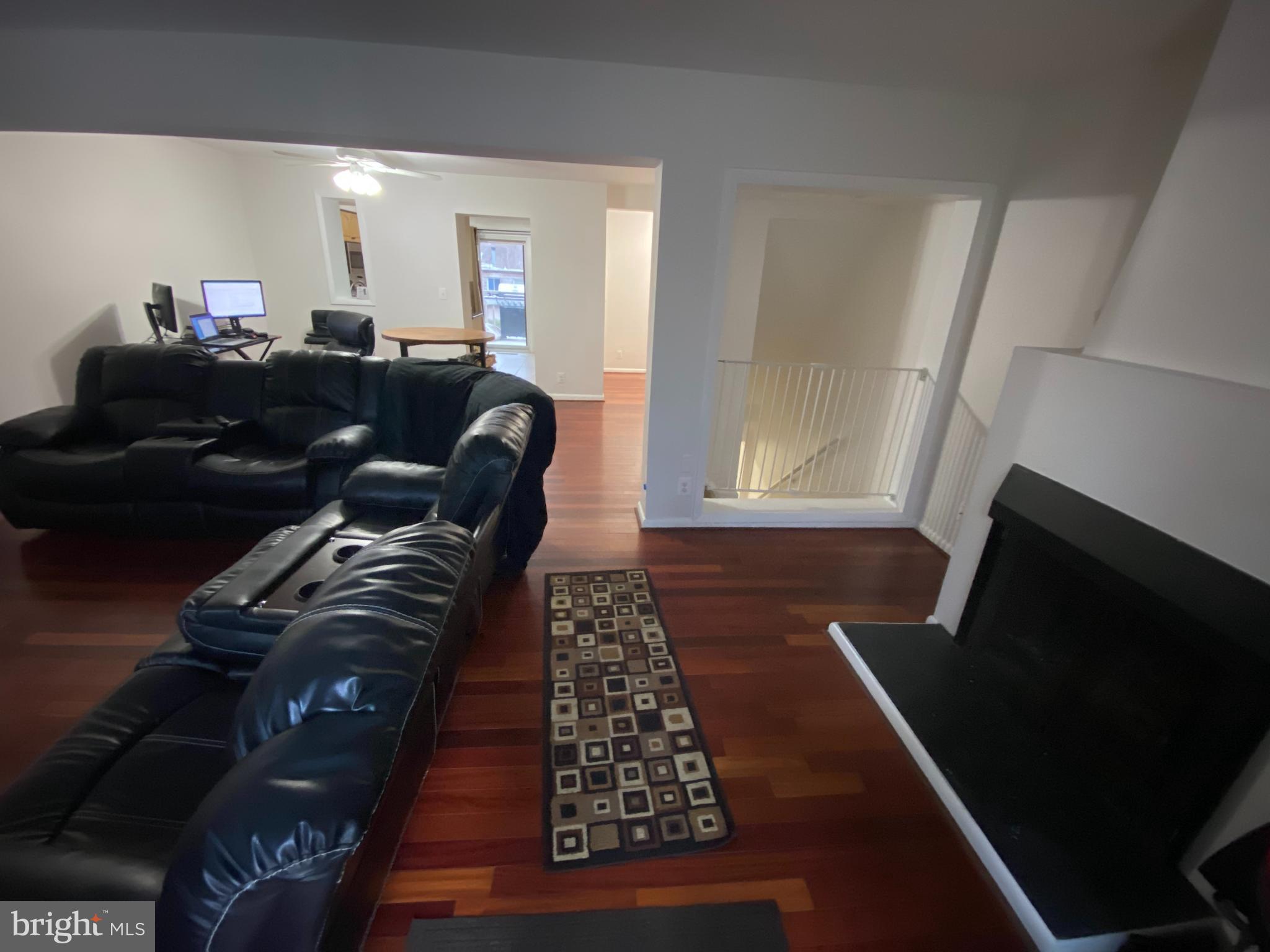 1628 Valencia Way Reston, VA 20190 - Photo 18 of 47 Living Room