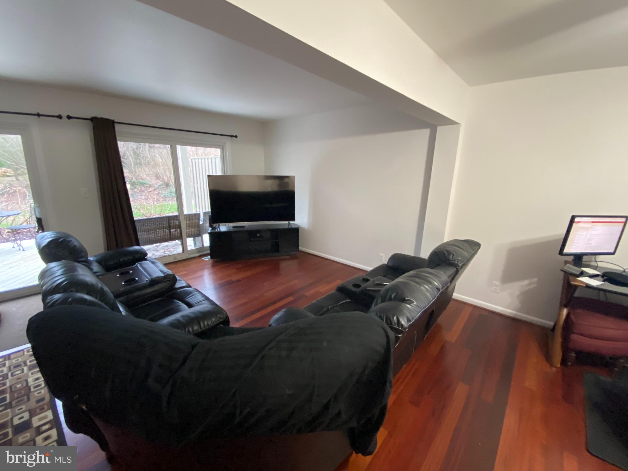 1628 Valencia Way Reston, VA 20190 - Photo 19 of 47 Living Room